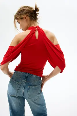 Top épaules dénudées à effet drapé - Rouge — photo 2