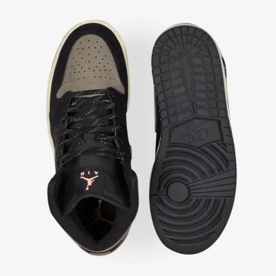 AIR JORDAN 1 MID — photo 3