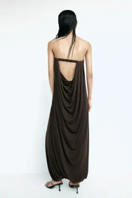 Robe bandeau avec encolure bénitier dans le dos - Marron foncé — photo 1
