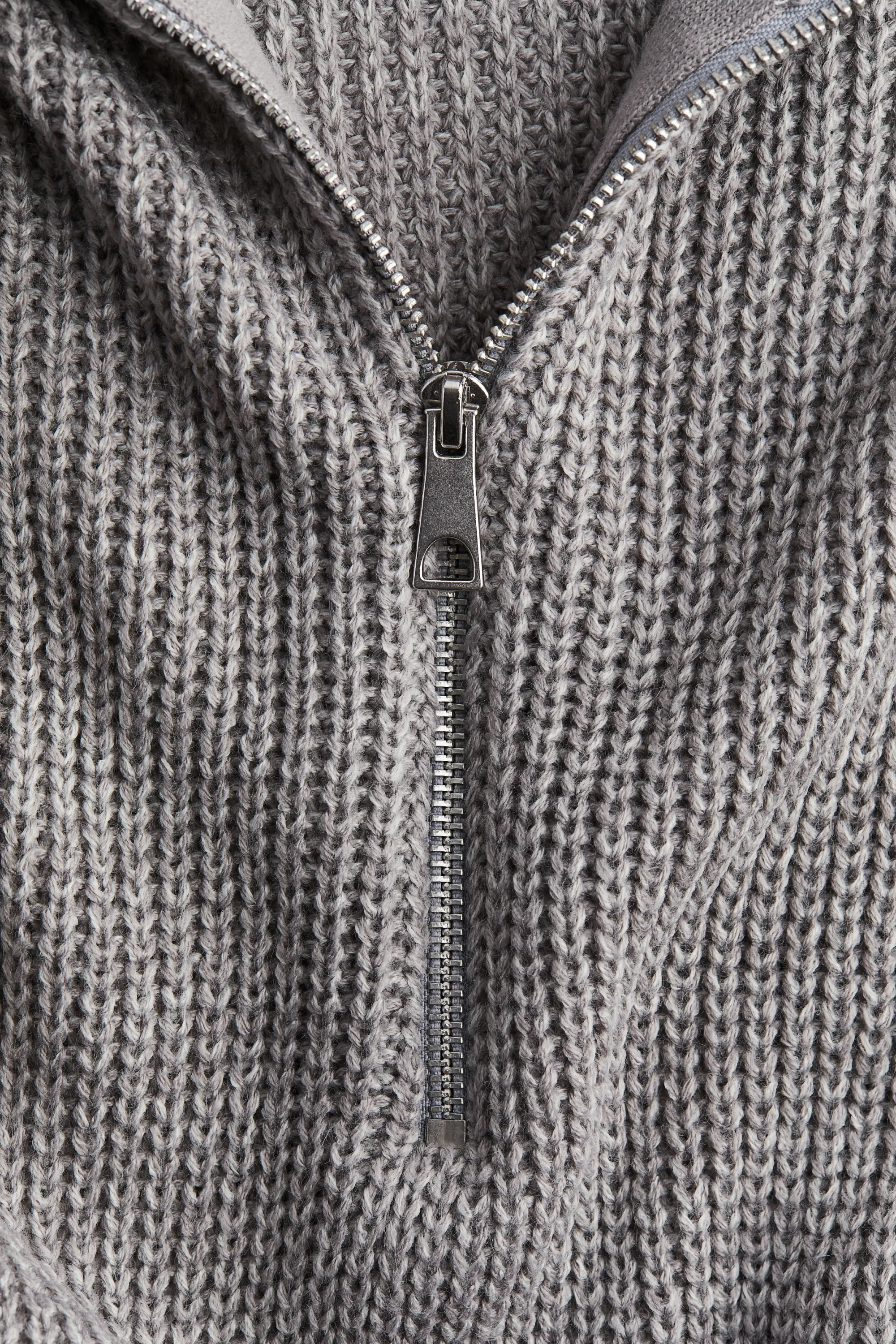 Pull en maille épaisse avec col zippé - Gris