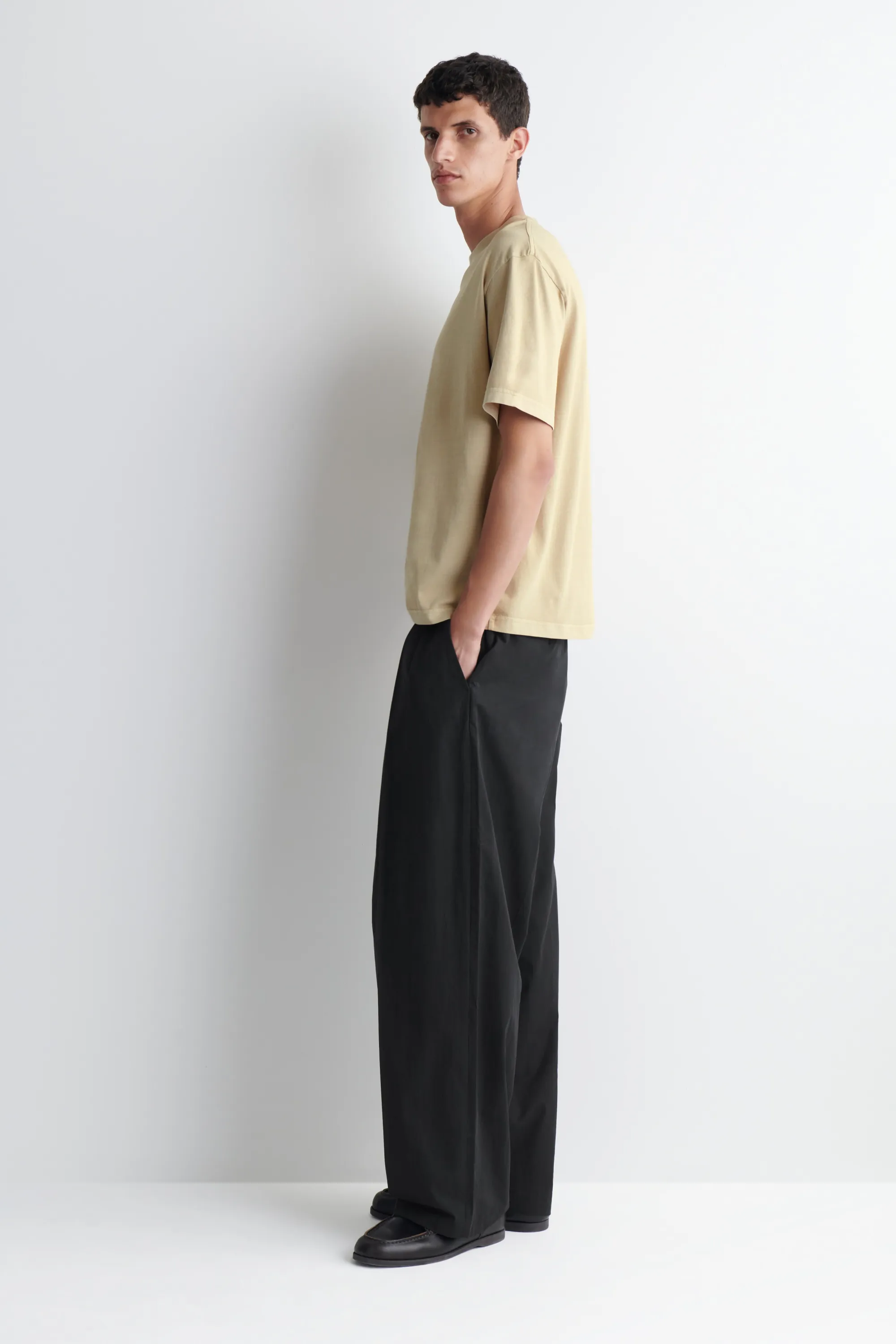 T-SHIRT DÉCONTRACTÉ EN COTON LÉGER - BEIGE