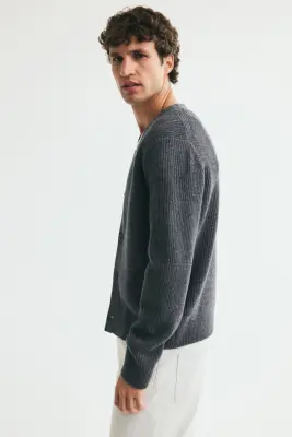 Gilet Regular Fit en maille de laine côtelée - Gris foncé — photo 4
