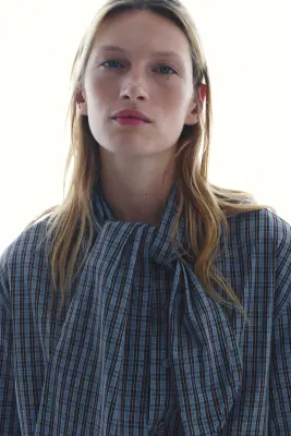 Chemise en popeline de coton à col à nouer - Bleu clair/carreaux — photo 3