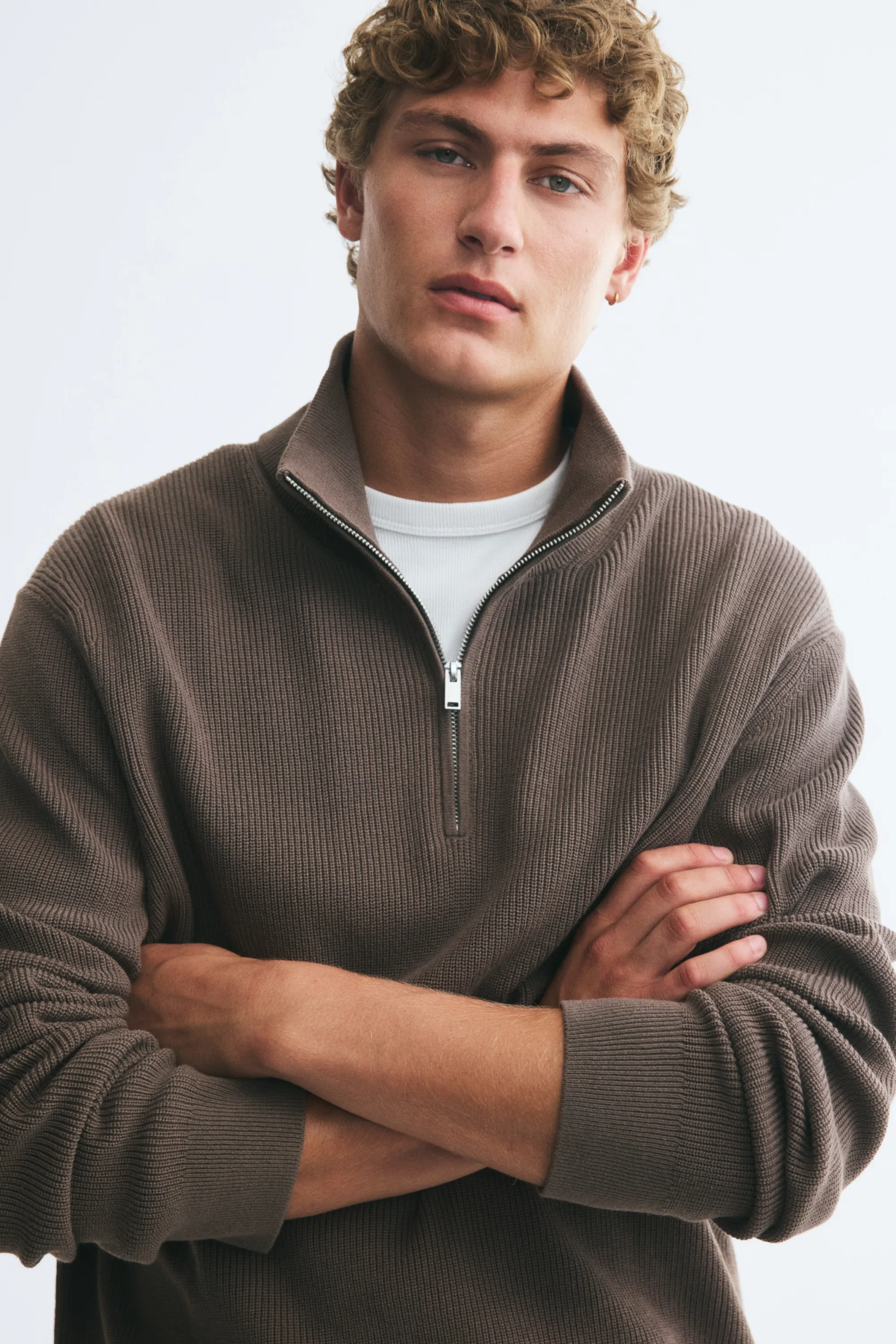 Pull Regular Fit avec col zippé - Taupe foncé