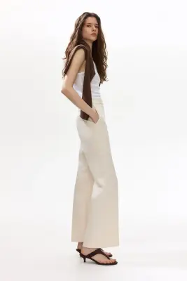 Pantalon chic avec jambes bootcut - Beige clair — photo 1