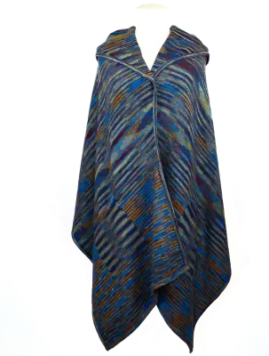 Cape tricotée multicolore en laine — photo 1