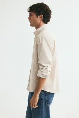 Chemise Regular Fit en velours côtelé - Beige clair — photo 4