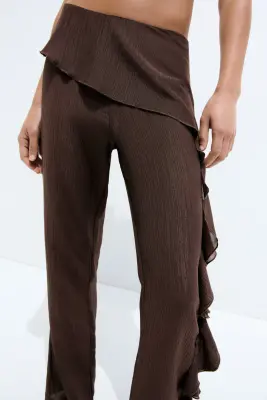 Pantalon froissé à volant - Marron foncé — photo 1