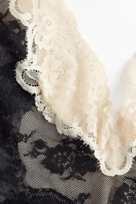 Body en dentelle avec encolure en V - Noir/crème — photo 5
