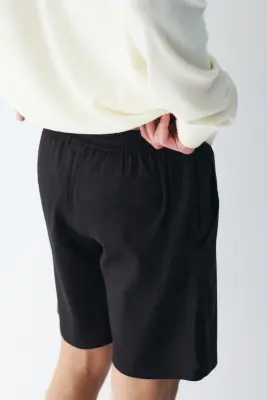 Short Easy-care Relaxed Fit en lin mélangé - Noir — photo 3