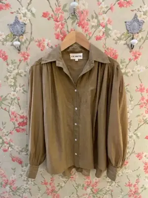 Chemise Seva Kaki V de Vinster. -30%