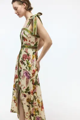 Robe en viscose mélangée avec bretelles à nouer - Beige clair/fleuri — photo 1
