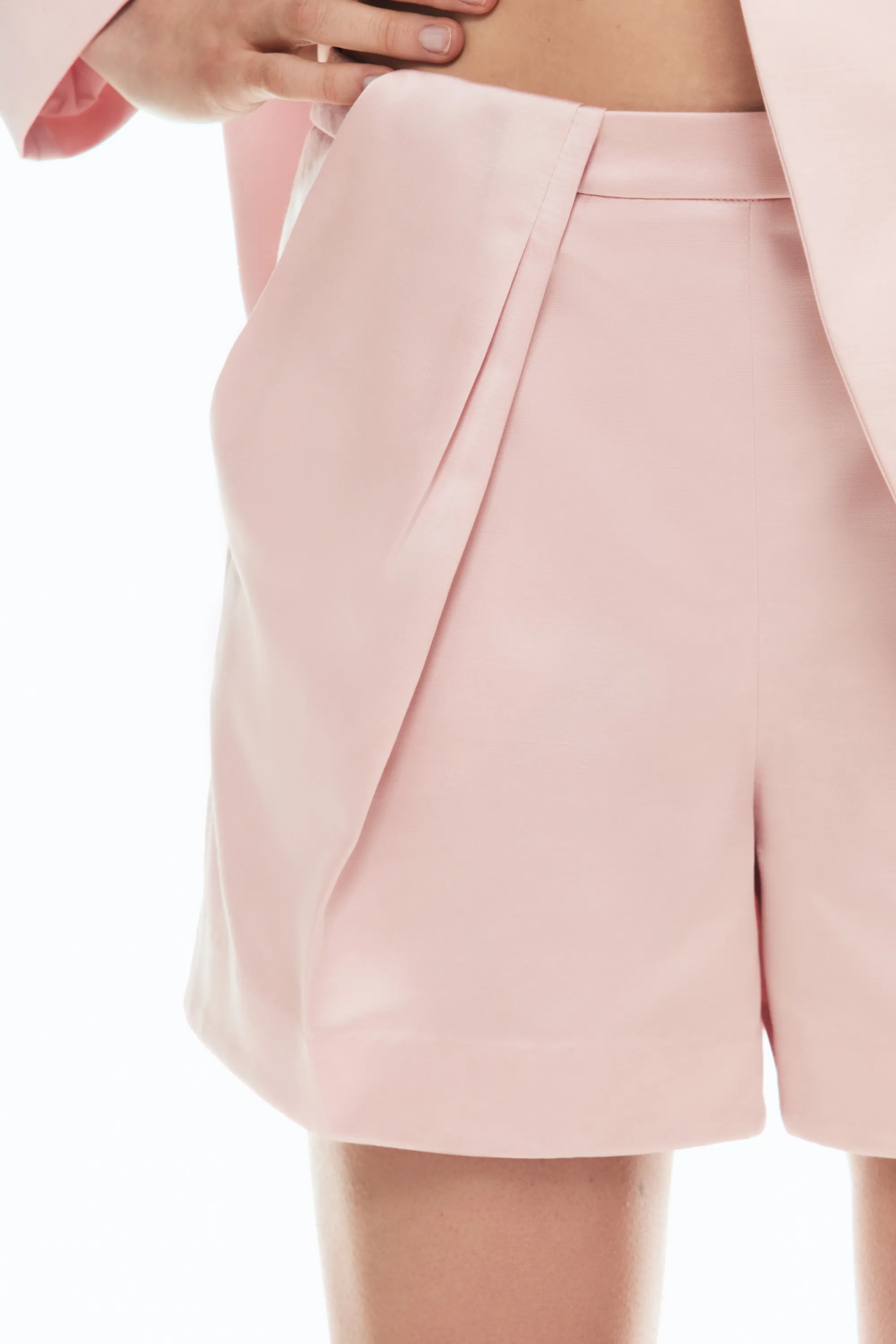 Short en satin avec plis - Rose clair