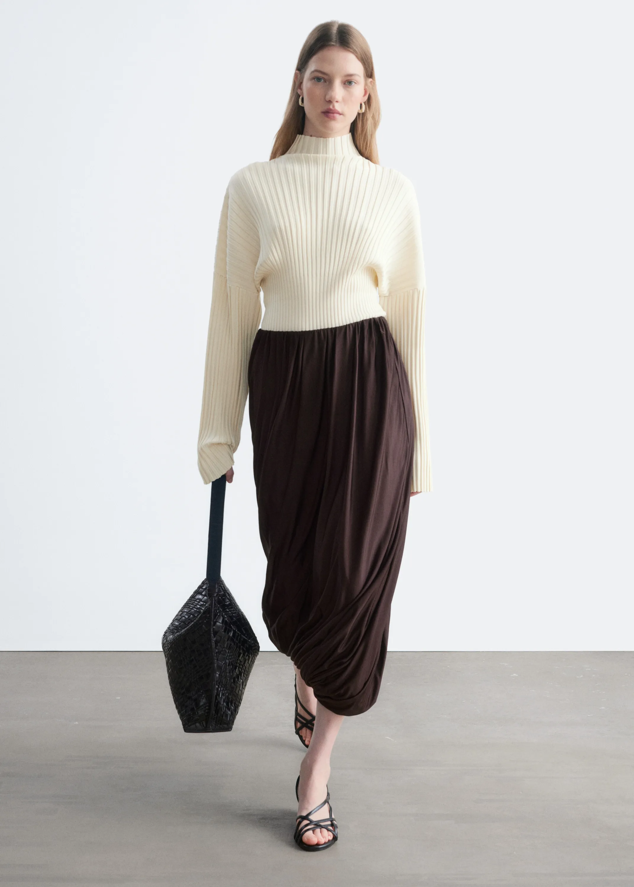 Jupe boule à effet drapé et torsadé - Marron foncé