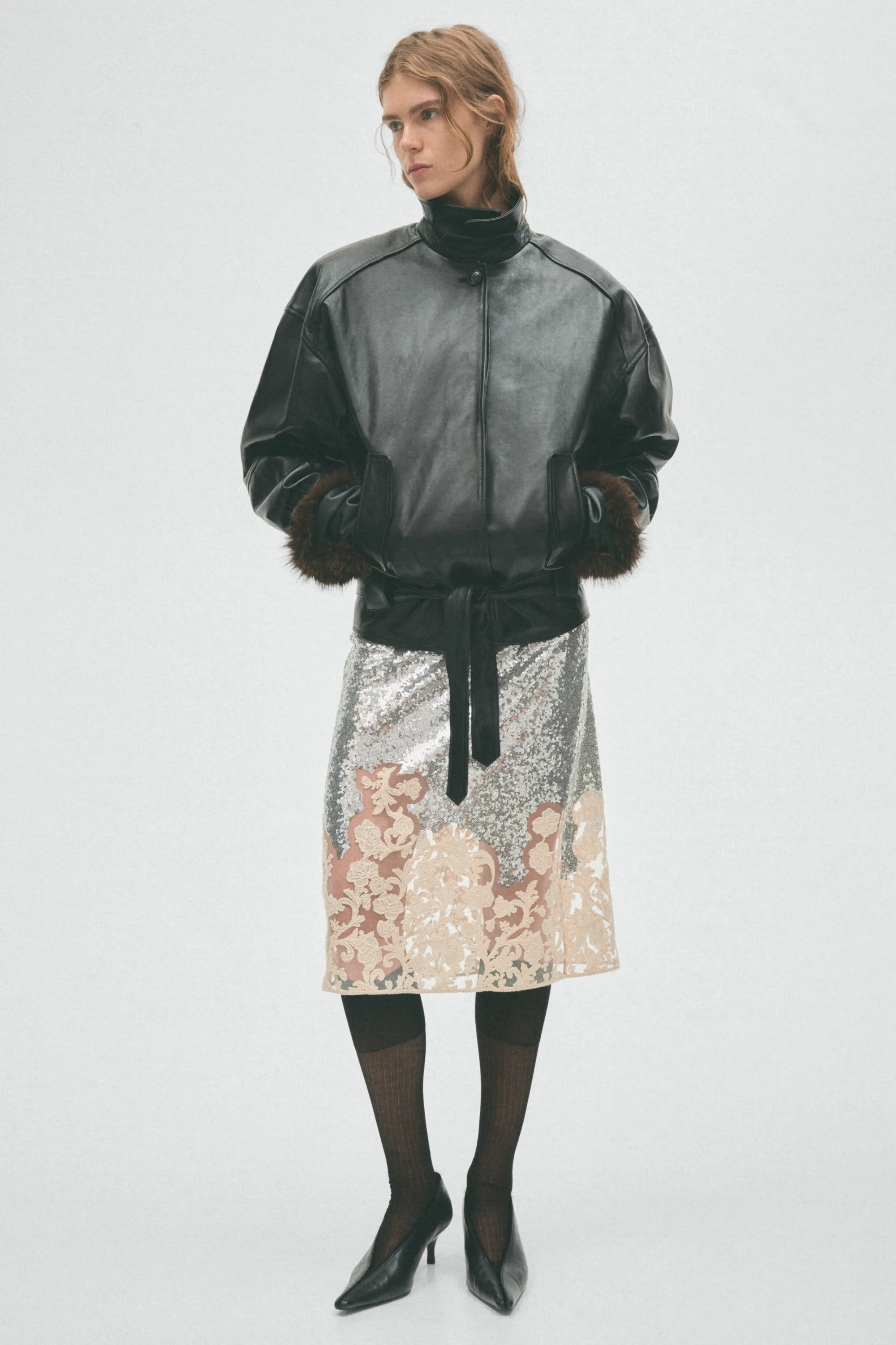 Veste en cuir avec épaulettes - Noir