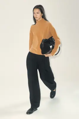 PULL À COL CHEMINÉE EN MAILLE CHENILLE - CARAMEL — photo 4