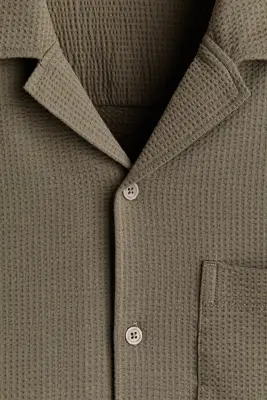 Chemise gaufrée Relaxed Fit avec col cubain - Vert kaki — photo 5