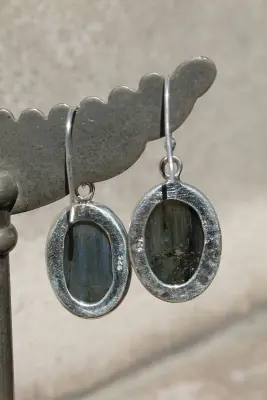 Boucles d’oreilles en labradorite et argent 925 — photo 4