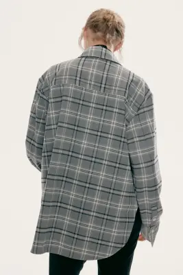 Chemise oversize en flanelle - Gris/carreaux — photo 4