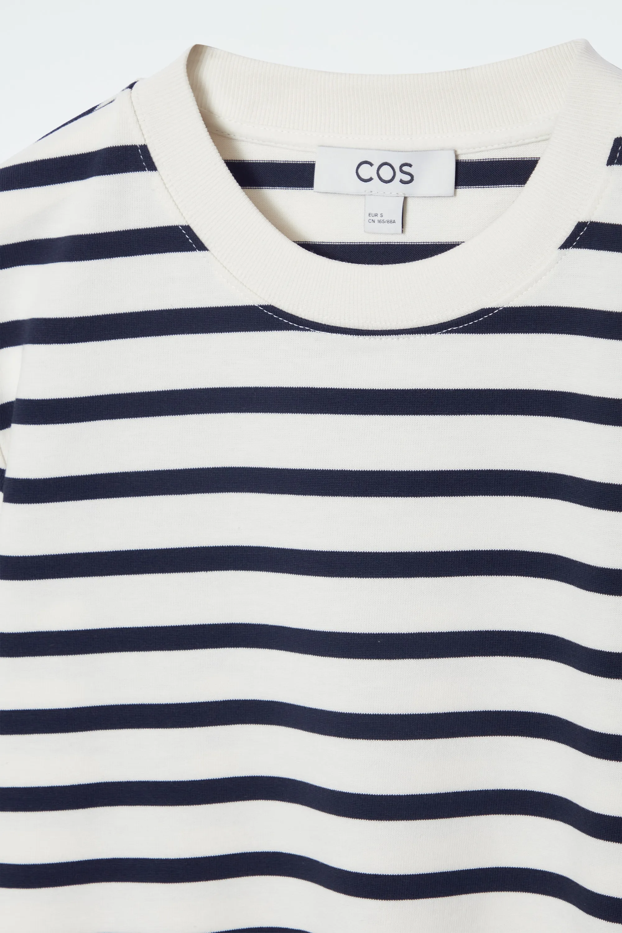 T-SHIRT REGULAR ÉLÉGANT - BLEU MARINE / BLANC / RAYURES