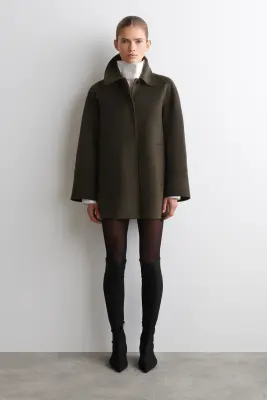 MANTEAU COURT EN LAINE DOUBLE FACE À COL CHEMINÉE - BRUN — photo 1