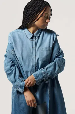 La chemise en jean - Bleu clair — photo 2