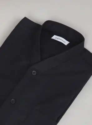 False Collar Shirt in Black Oxford — photo 3