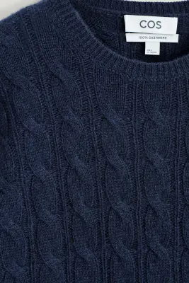PULL EN MAILLE TORSADÉE DE PUR CACHEMIRE - BLEU MARINE — photo 5