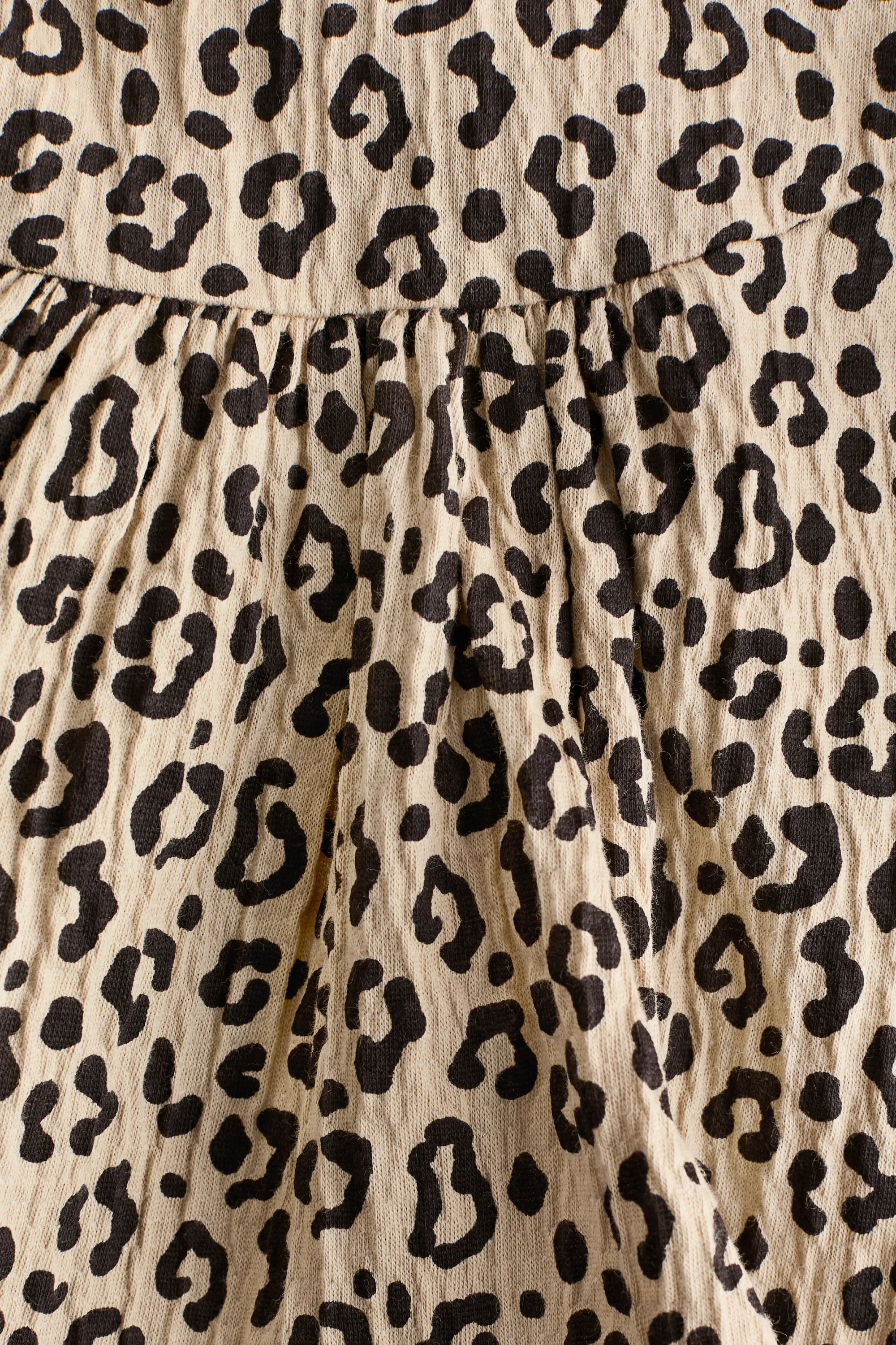 Blouse froissée avec nœud - Beige clair/imprimé léopard