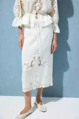 Jupe en lin mélangé avec broderie anglaise - Blanc — photo 1