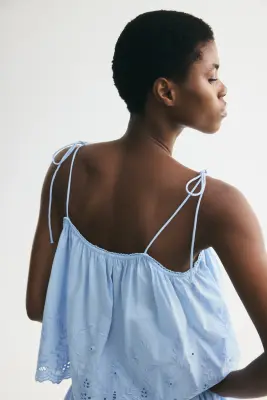 Top avec broderie anglaise et bretelles à nouer - Bleu clair — photo 3