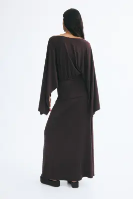 Robe à effet drapé avec manches chauve-souris - Marron foncé — photo 2
