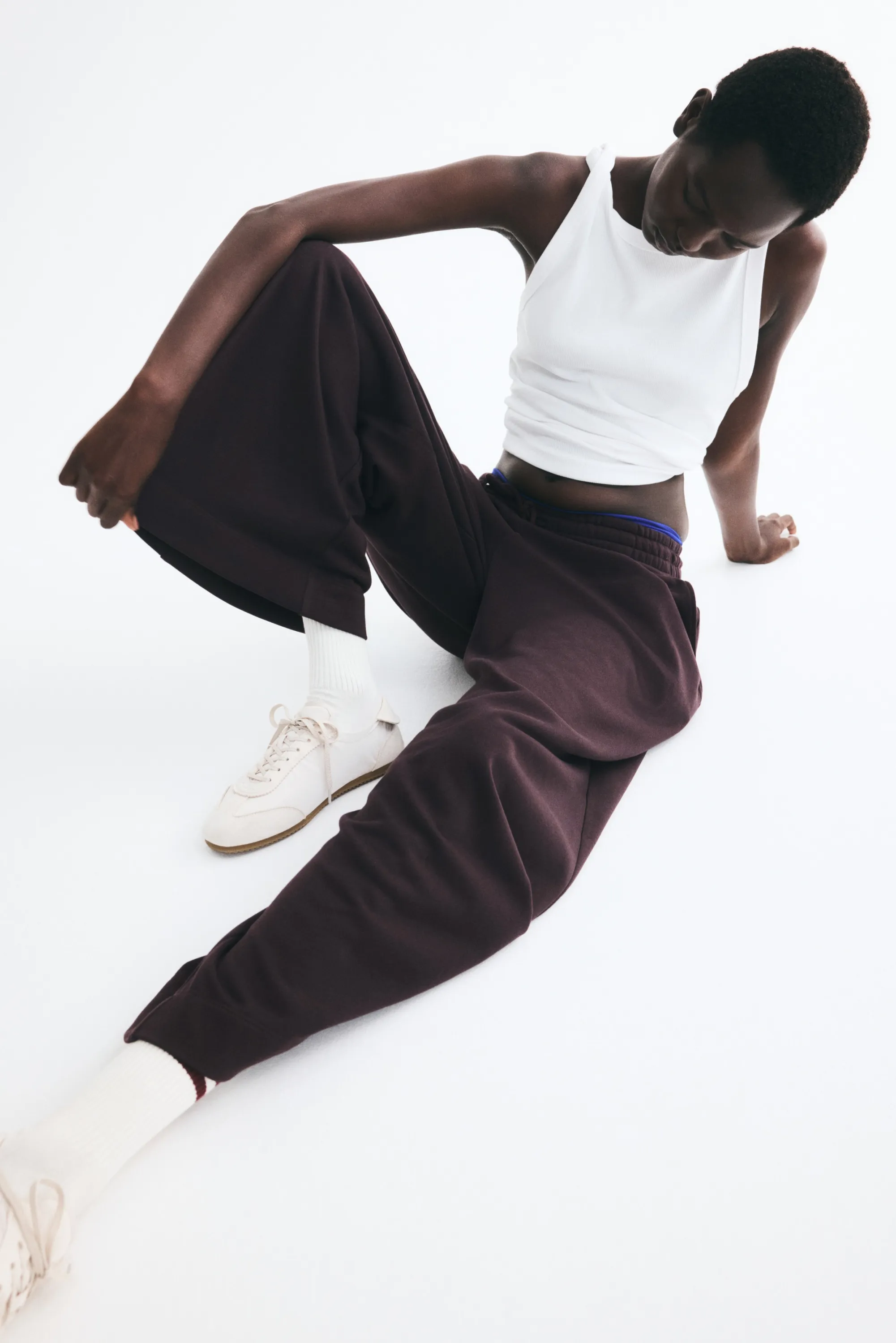 Pantalon avec cordon de serrage et plis - Violet foncé