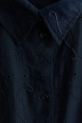 Chemise oversize avec broderie anglaise - Bleu foncé — photo 4
