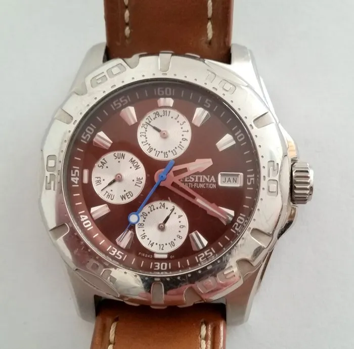 Montre f16243