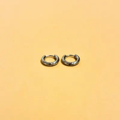 Boucles d’oreilles Tube Argenté - 2 tailles disponibles — photo 3