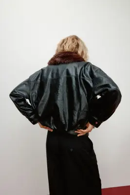 Veste avec col duveteux - Noir/marron — photo 2