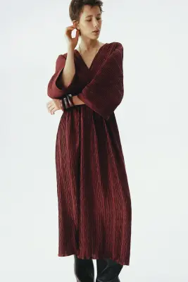 Robe froissée à encolure en V - Marron foncé — photo 1