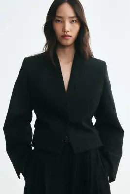 Blazer court avec détail ceinture - Noir — photo 1
