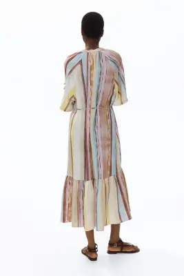 Robe à manches courtes avec ceinture à nouer - Beige clair/rayé — photo 3