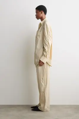 CHEMISE EN SOIE FROISSÉE - BEIGE CLAIR — photo 2