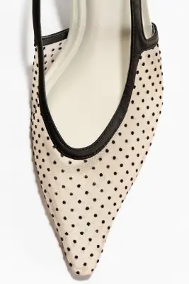 Escarpins à talon en mesh avec bride arrière - Crème/pois — photo 2