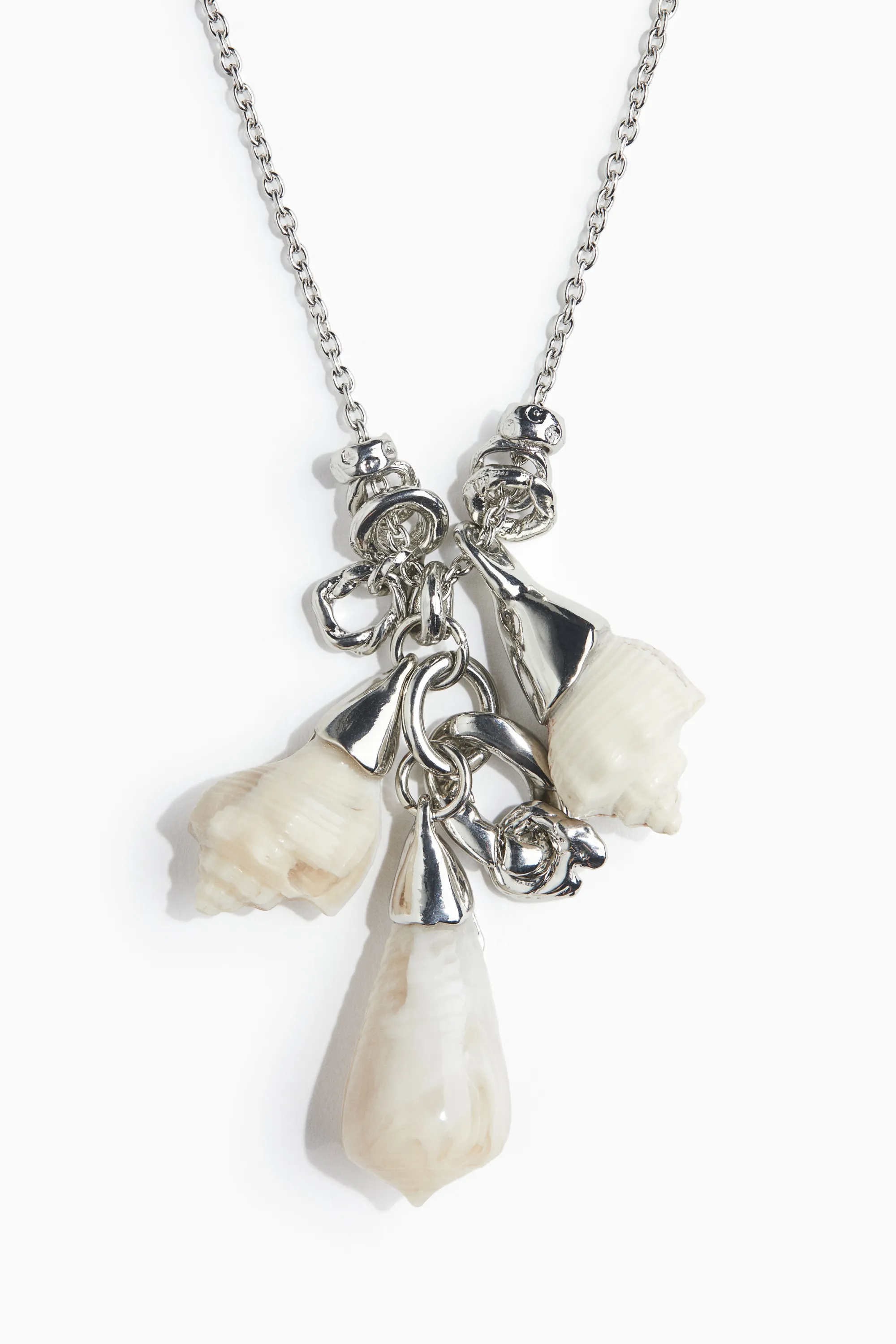 Collier avec pendentifs coquillages - Argenté/blanc