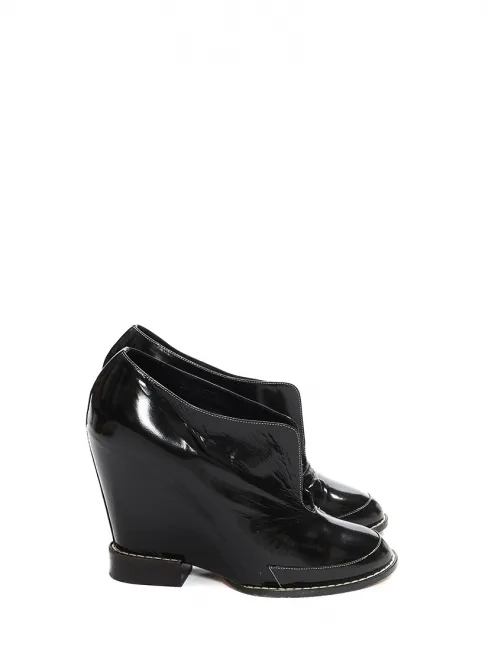 Bottines à talon compensé en cuir verni noir Prix boutique 600€ Taille 39
