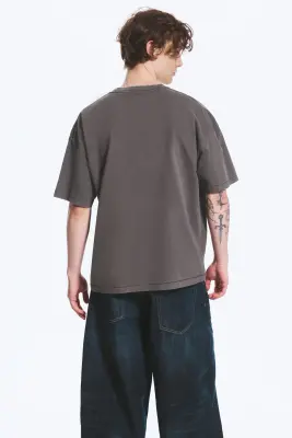 T-shirt oversize carré - Marron foncé délavé — photo 1