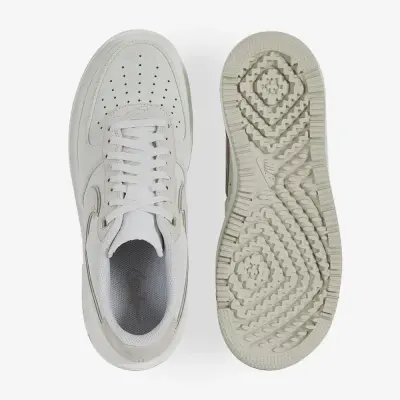 AIR FORCE 1 LUXE — photo 3