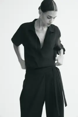 Pantalon avec détail croisé - Noir — photo 1