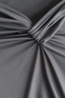 Top avec détail torsadé - Gris — photo 4