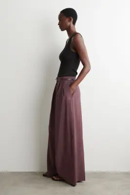PLEATED MODAL WIDE-LEG TROUSERS - ROUGE PROFOND — photo 3