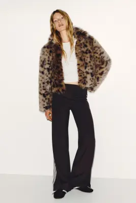 Veste duveteuse avec col entonnoir - Beige clair/imprimé léopard — photo 2